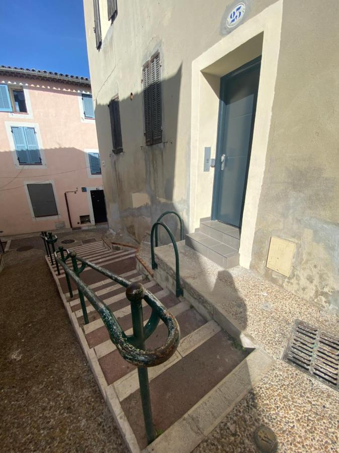 Bel Appartement T1 30M2 Centre Historique Aubagne Exterior foto