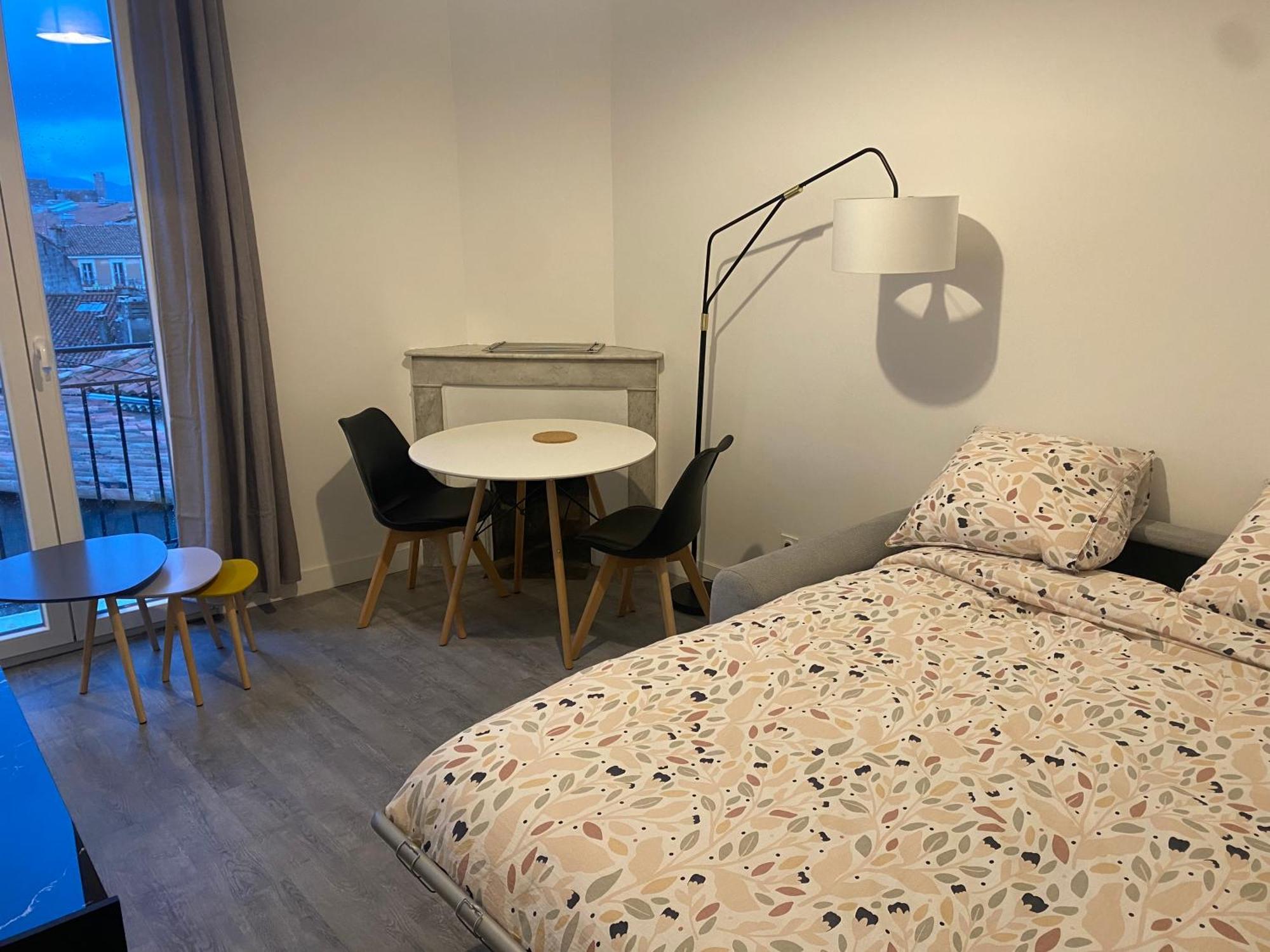 Bel Appartement T1 30M2 Centre Historique Aubagne Exterior foto
